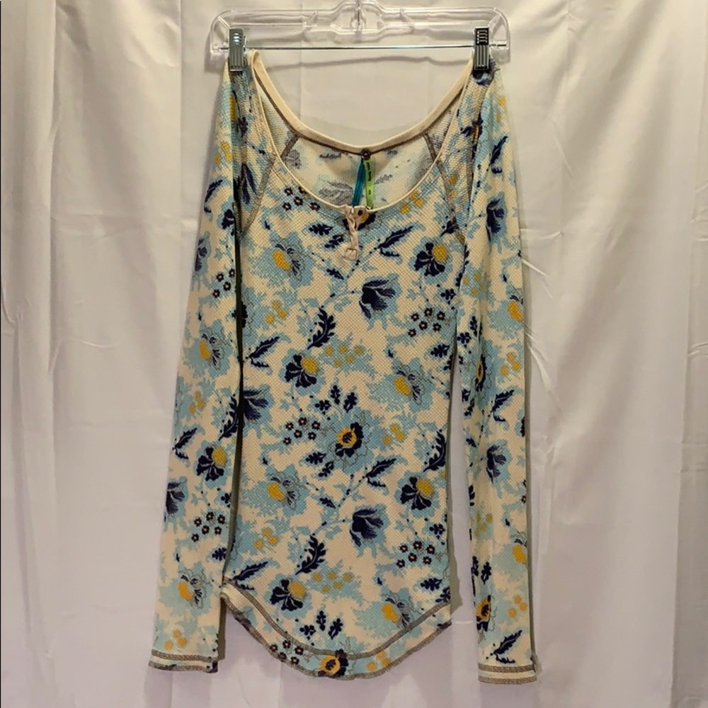 Deep Scoop Shirt